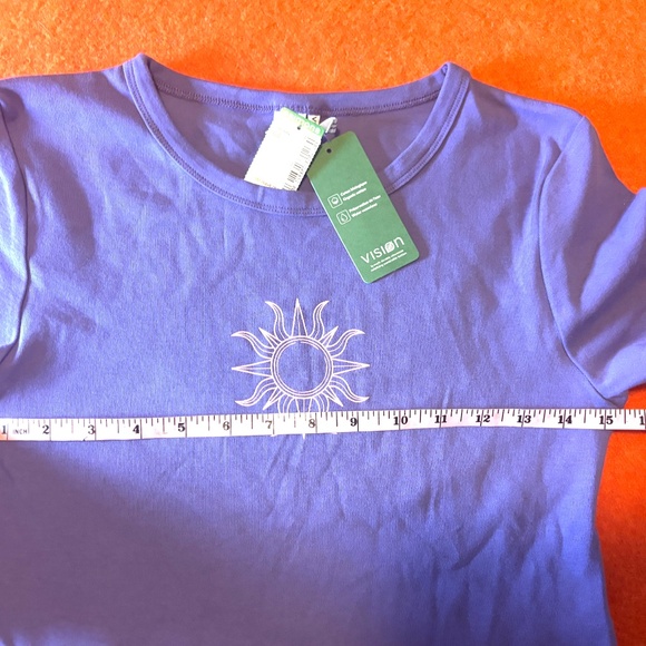Purple and sun nostalgia print cropped baby tee NWT - Picture 6 of 8